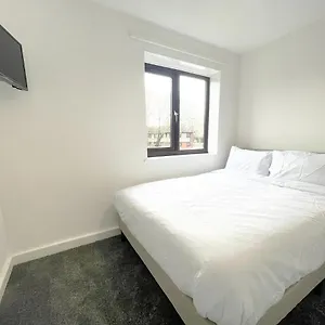 Homely With Smart Tv London