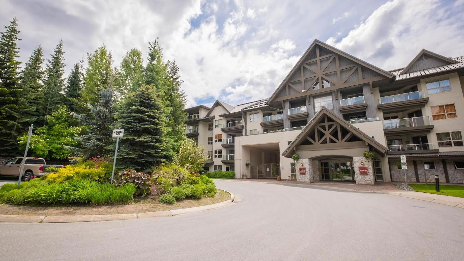 The Aspens By Outpost Whistler Villa